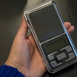 Precyzyjna Waga Jubilerska z Funkcją Liczenia sztuk 600g / 0,1g