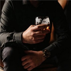 Zestaw Karafka do Whisky i Dwie Szklanki  850ml